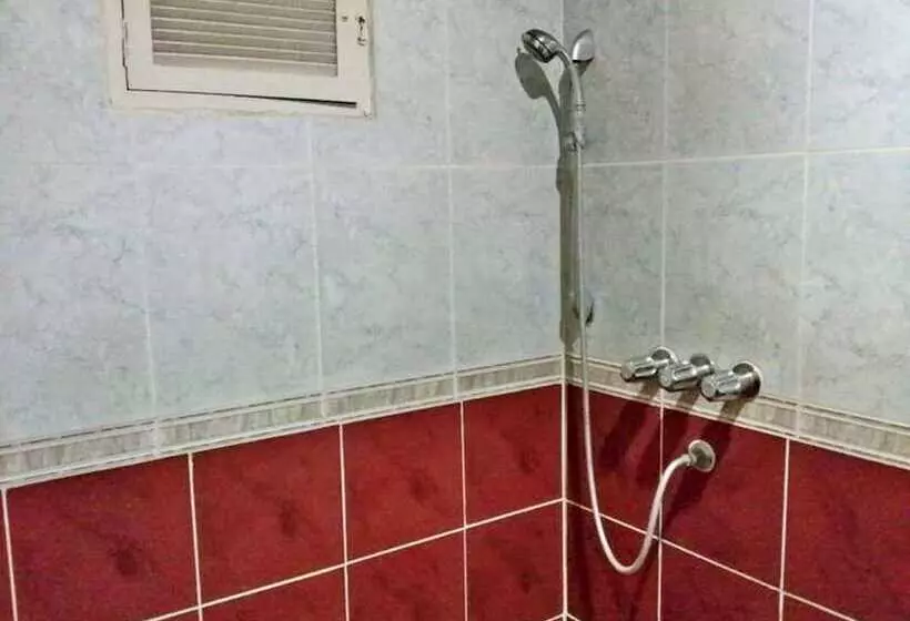 Orchids Drive Inn Hotel And Restaurant