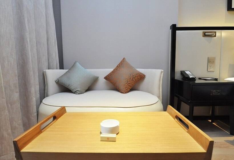 The Hotel V Nanjing Confucius Temple