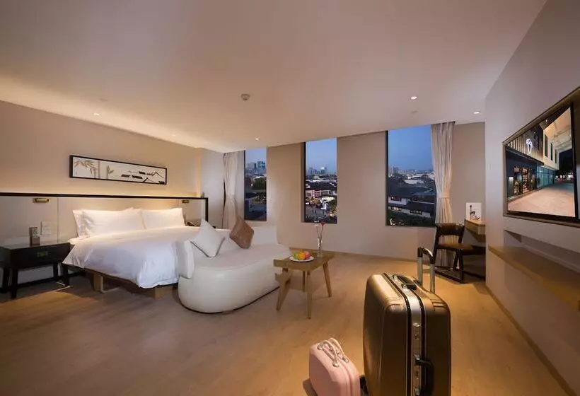 The Hotel V Nanjing Confucius Temple