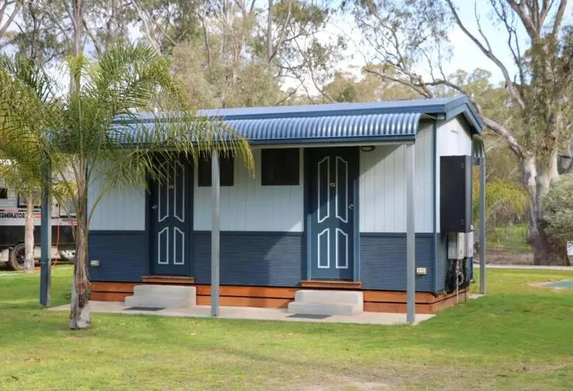 Hotelli Deniliquin Riverside Caravan Park