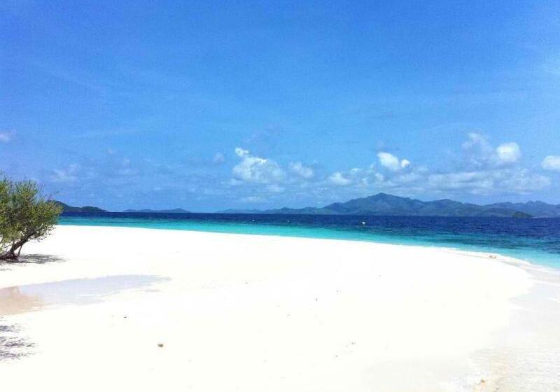 בית מלון כפרי Acacia Garden Inn And Suites