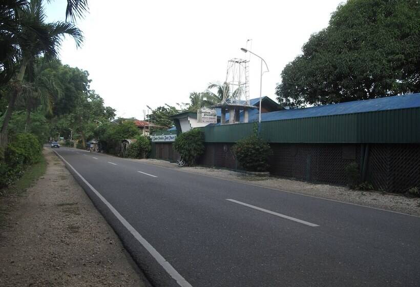 Hotel Bamboo Paradise Beach Resort