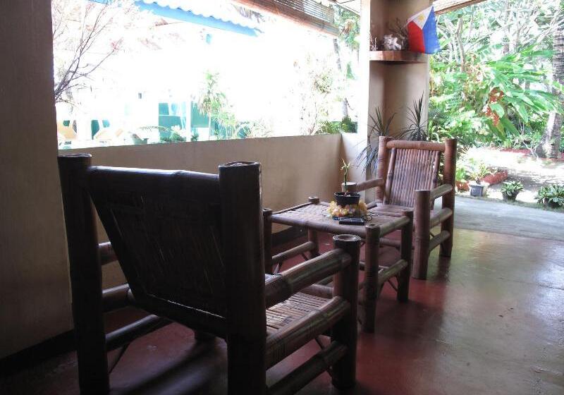 Hotel Bamboo Paradise Beach Resort