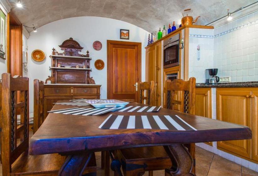 هتل Family Home Jaume II