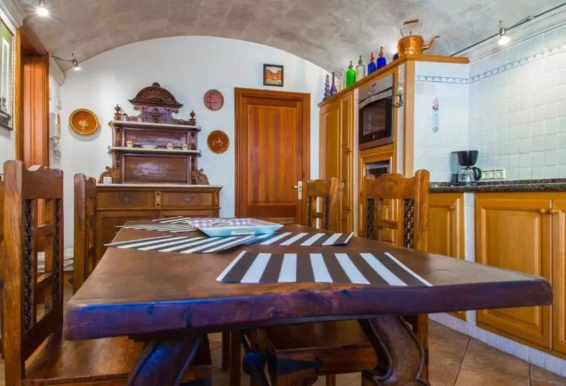 Hotelli Family Home Jaume II