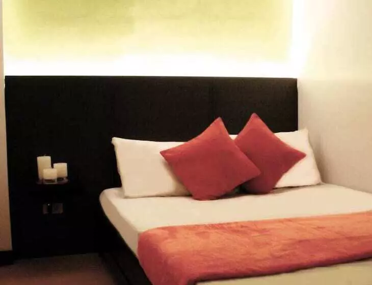 Hotelli Frederick S Apartelle