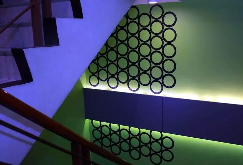 Hotelli Frederick S Apartelle