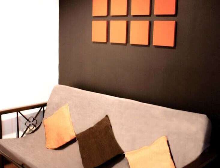 هتل Frederick S Apartelle