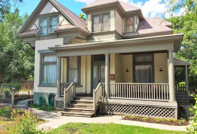 Отель Historic Pugsley Manor House