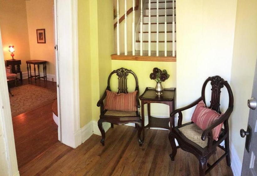 Отель Historic Pugsley Manor House