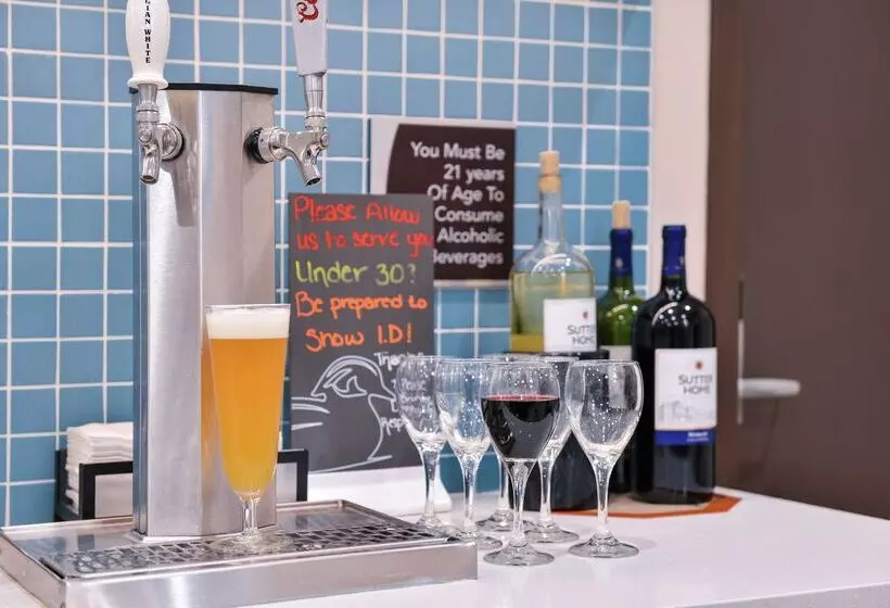 ホテル Homewood Suites By Hilton Des Moines Airport