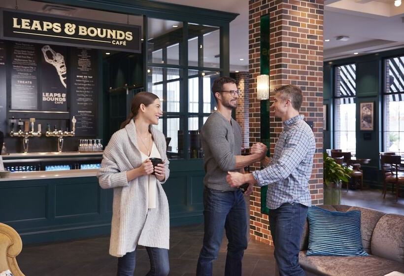 Отель Lodge Kohler