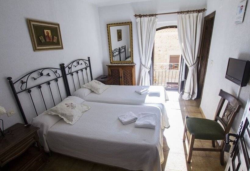 فندق Meson Casa De Guzman