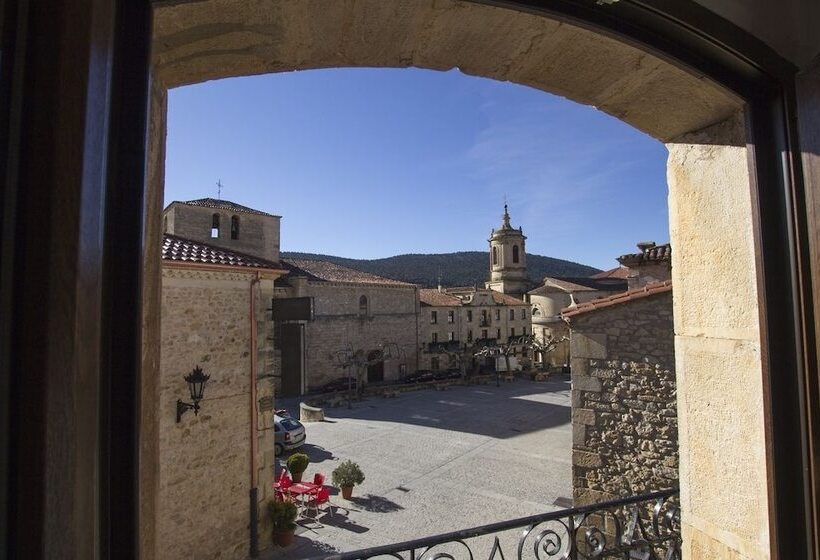 فندق Meson Casa De Guzman