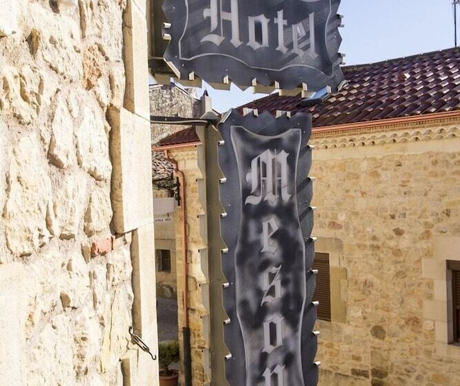 فندق Meson Casa De Guzman