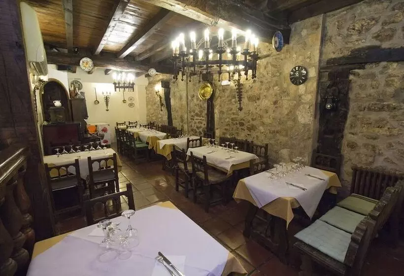 ホテル Meson Casa De Guzman
