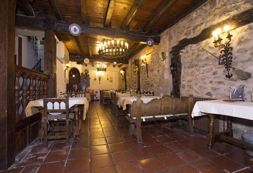 فندق Meson Casa De Guzman