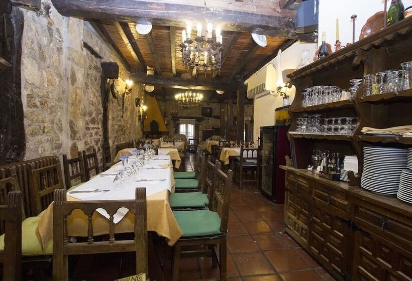 فندق Meson Casa De Guzman