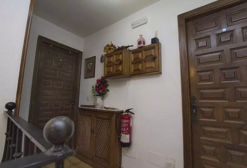 ホテル Meson Casa De Guzman