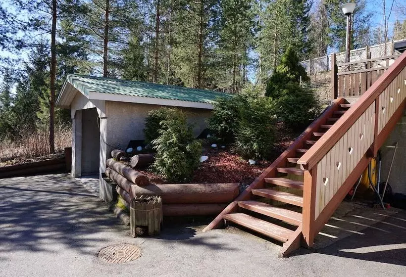 Hotel Mukava Maja Majoitus