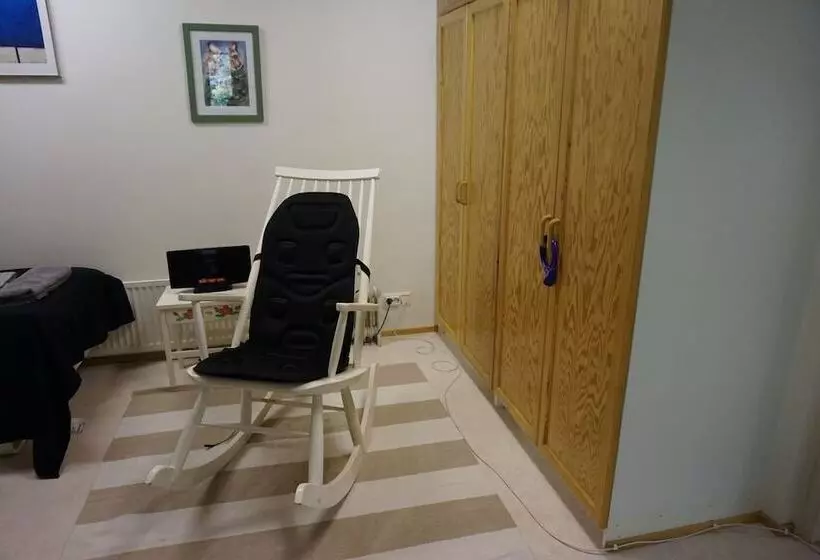 Hotel Mukava Maja Majoitus