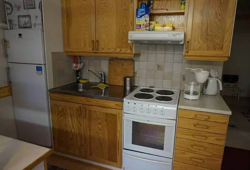 Hotel Mukava Maja Majoitus