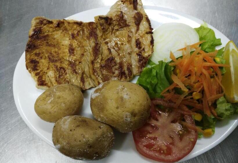 בית מלון כפרי Pension Amparo Las Hayas