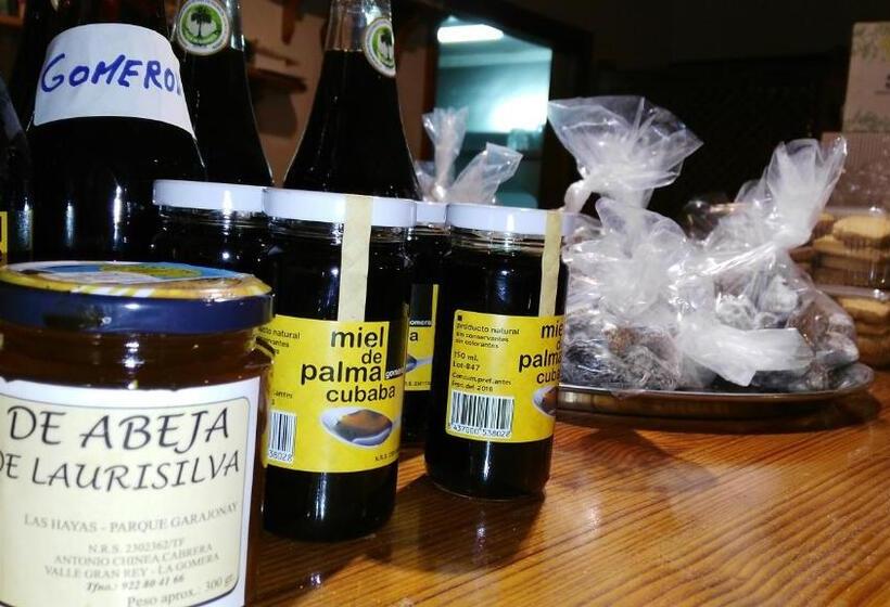 בית מלון כפרי Pension Amparo Las Hayas