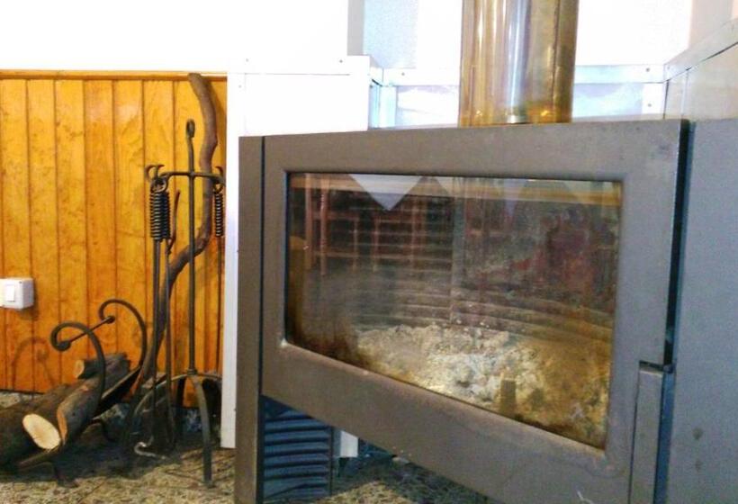 בית מלון כפרי Pension Amparo Las Hayas