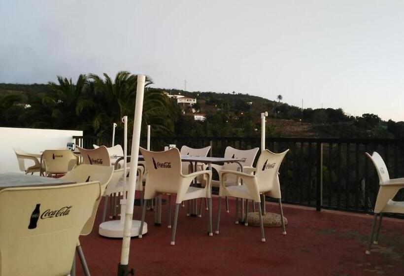 בית מלון כפרי Pension Amparo Las Hayas