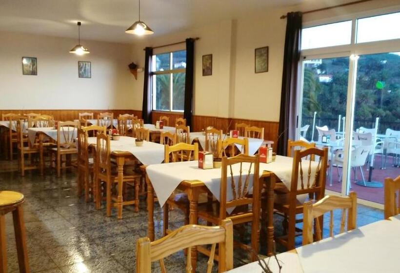 בית מלון כפרי Pension Amparo Las Hayas