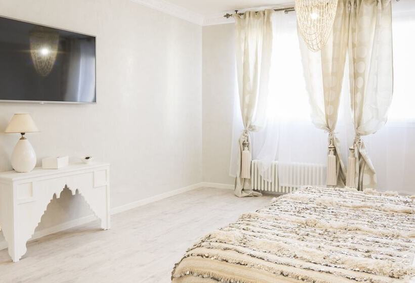 Отель Riad Spa  Les Portes De L Orient  Tours