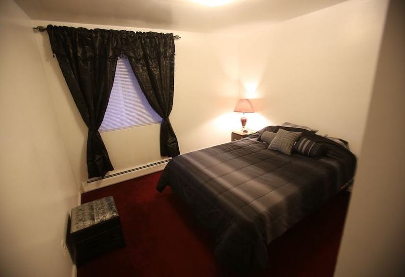 酒店 The Dearborn Suites