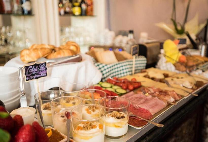 בית מלון כפרי The Town House  Adults Only