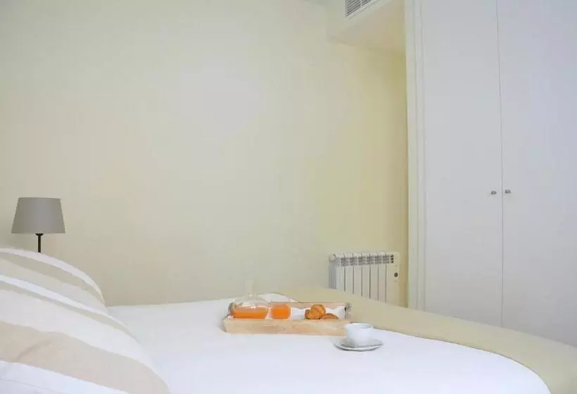 Singularstays Comedias