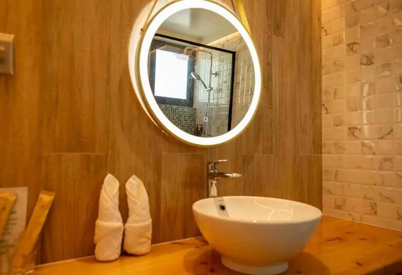 هتل Athiri Residence Dhiffushi