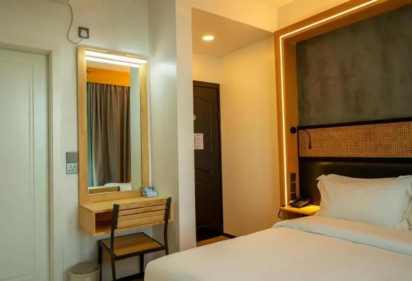 هتل Athiri Residence Dhiffushi