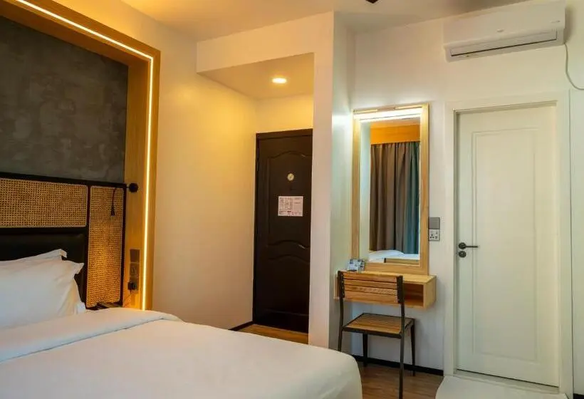 هتل Athiri Residence Dhiffushi