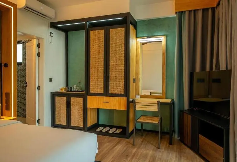 هتل Athiri Residence Dhiffushi