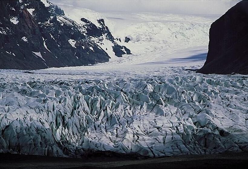 هتل Arnanes Country