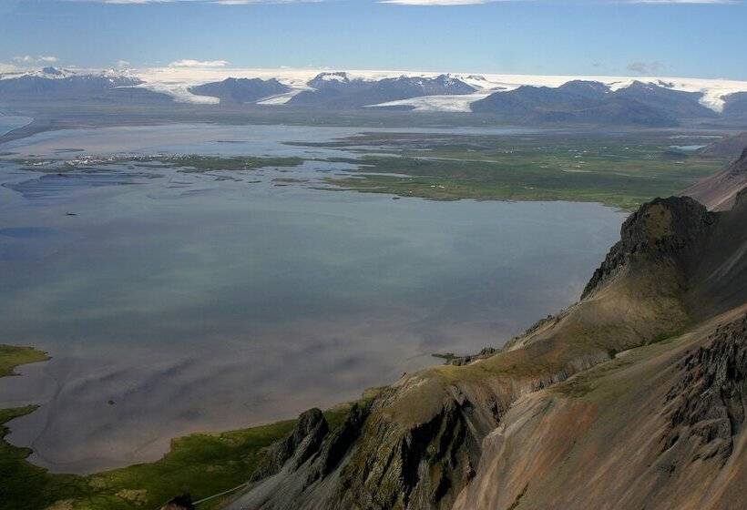 هتل Arnanes Country