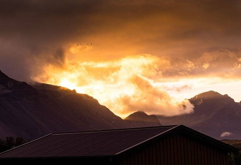 هتل Arnanes Country