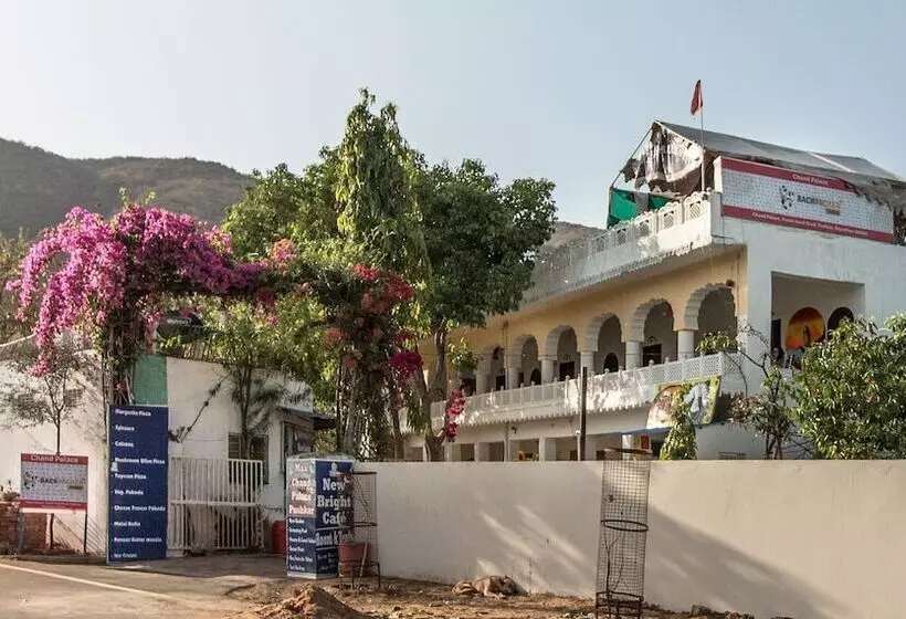 Hotell Backpacker Panda Chand Palace