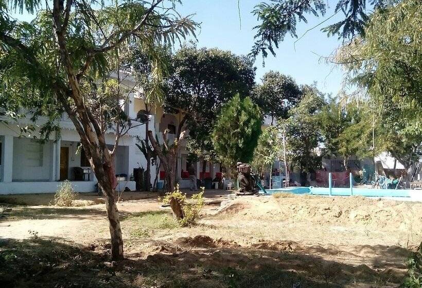 Hotell Backpacker Panda Chand Palace