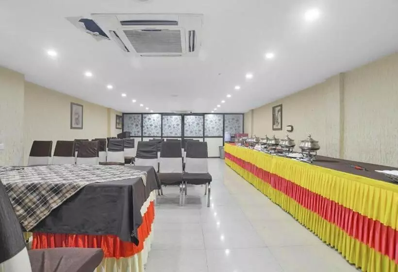 هتل Super Townhouse Divya Palace
