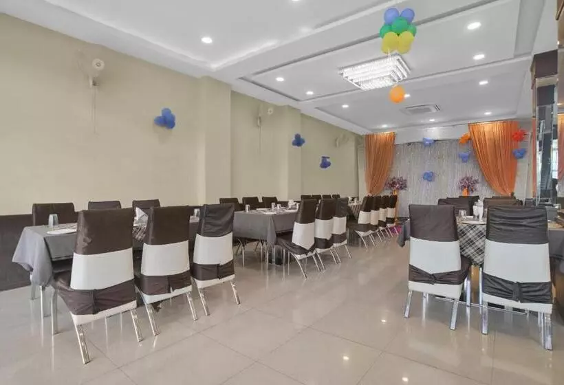 هتل Super Townhouse Divya Palace