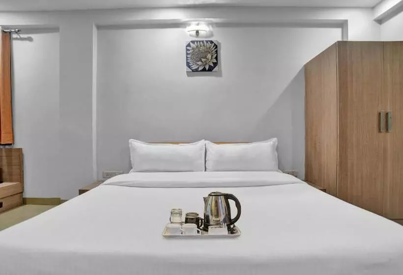 هتل Super Townhouse Divya Palace