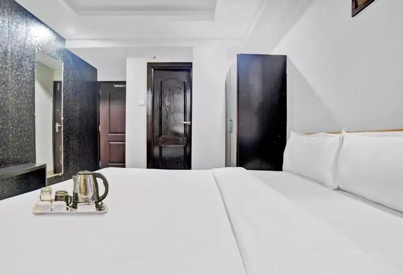 هتل Super Townhouse Divya Palace