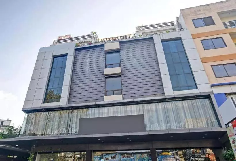 هتل Super Townhouse Divya Palace