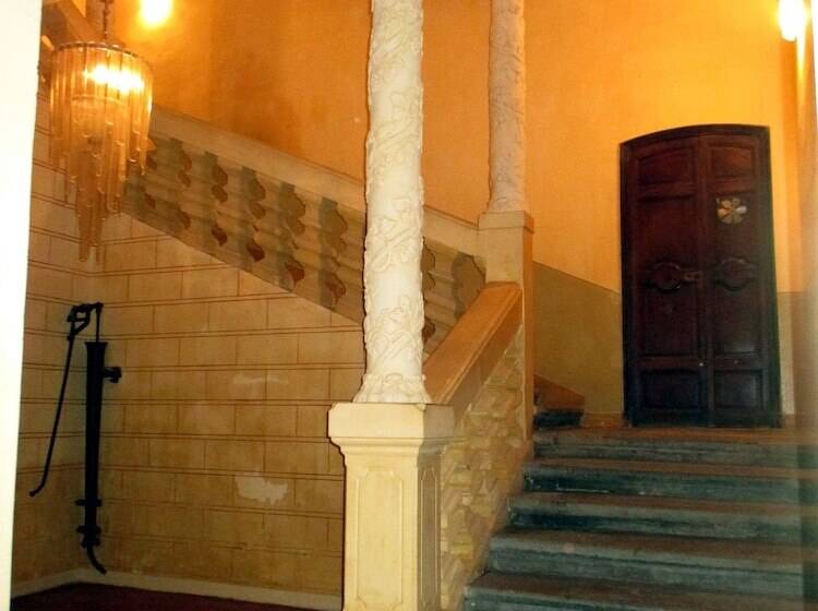 호텔 Dolphin's B&b